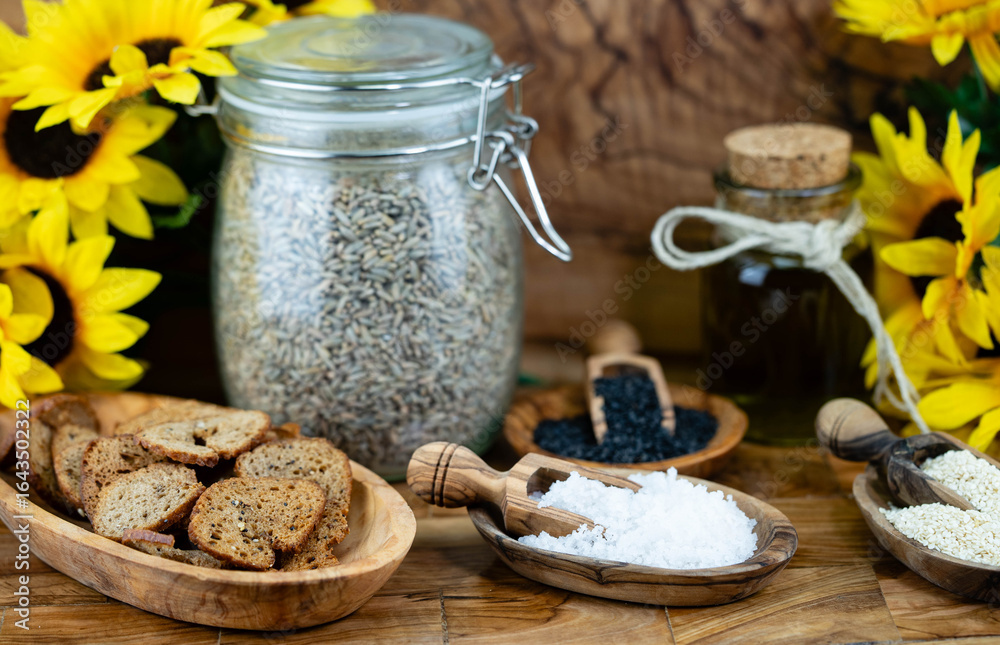Fototapeta premium vegane Brotchips aus natürlichen Zutaten 