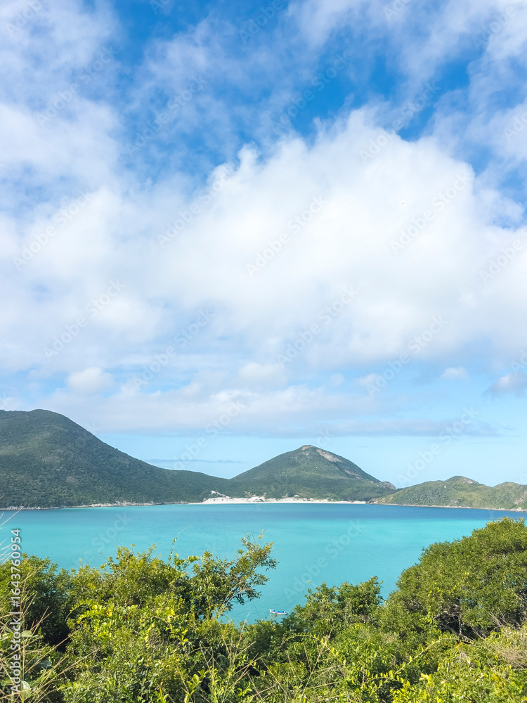 Fototapeta premium Scenic View of Praia do Farol from Arraial do Cabo, Brazil