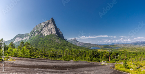 Granitplatte Verdensvaet bei Narvik in Nordland, Norwegen