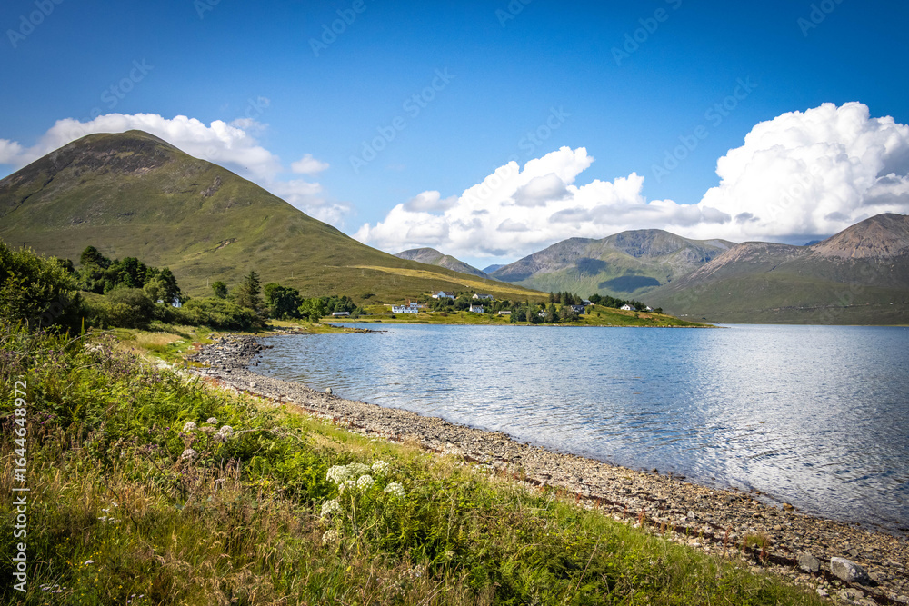 Fototapeta premium loch on isle of skye, skye, hebrides, highlands, scotland, uk, lake, fjord