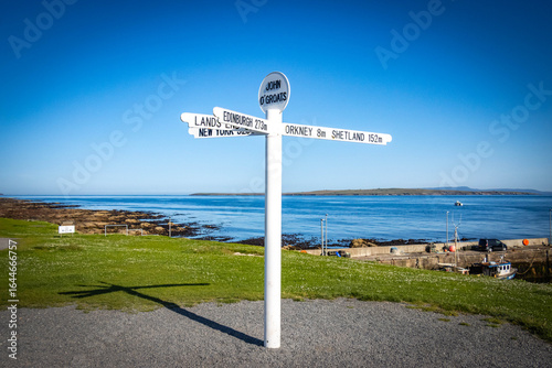 signpost, john o'groats, scotland, uk, direction, signs, north coast 500, nc500