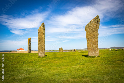 Tableau sur toile standing stones of stenness, stone circle, henge, neolithic, orkney islands, ork