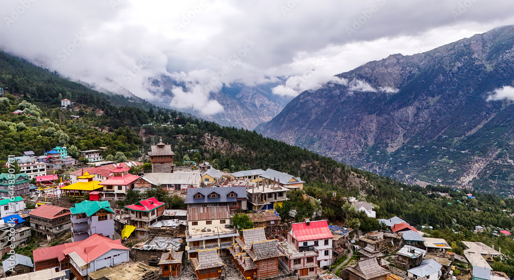 Fototapeta premium Kalpa Village Clouds– Himalayan Peaks in Himachal Pradesh