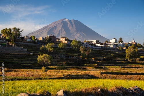 Volcan Misti desde los andenes de Paucarpata