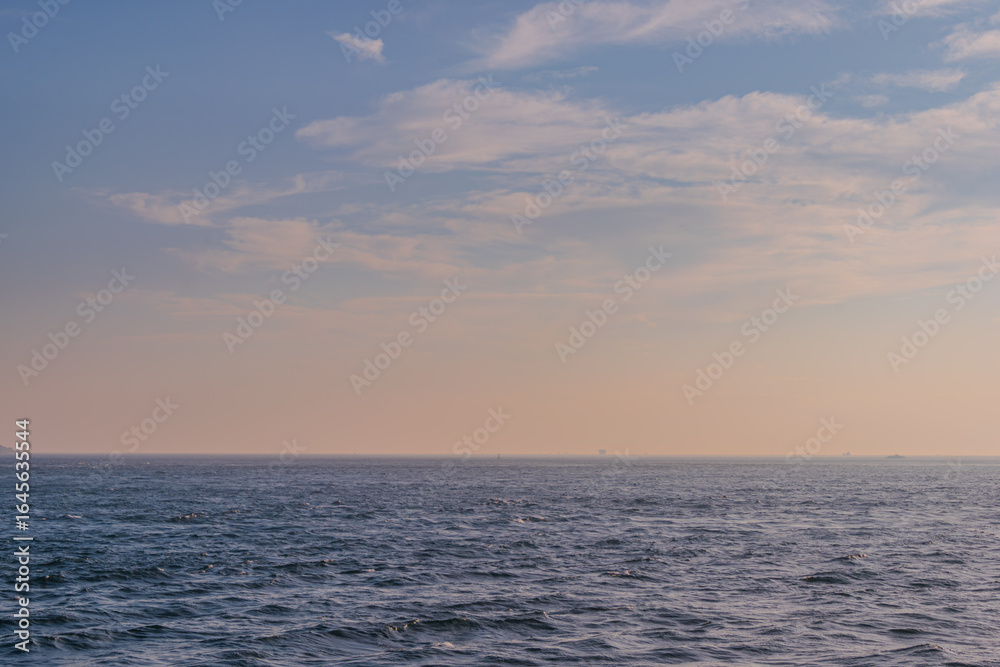 Fototapeta premium 夕空の海