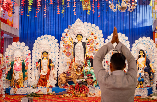 Photos sacred hindu durga idol worship scene at dussehra celebration in day