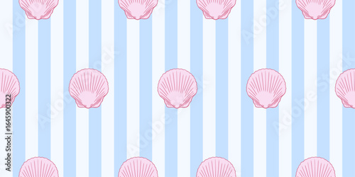 Seamless striped pattern of pink seashells with a nautical beach theme. Coastal background with shell motif for textiles, fabric design, wrapping paper. 