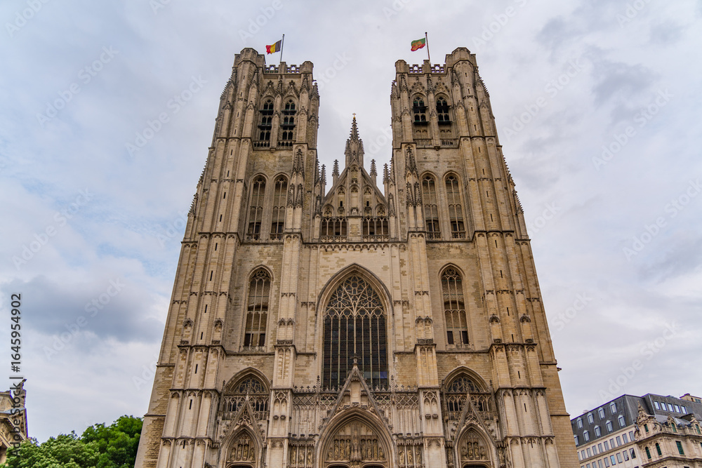 Fototapeta premium Cathedral of St. Michael and St. Gudula in Brussels, Belgium