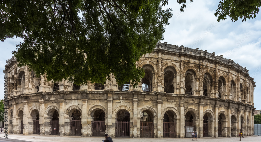 Obraz premium Les arènes de Nîmes, Gard, France 