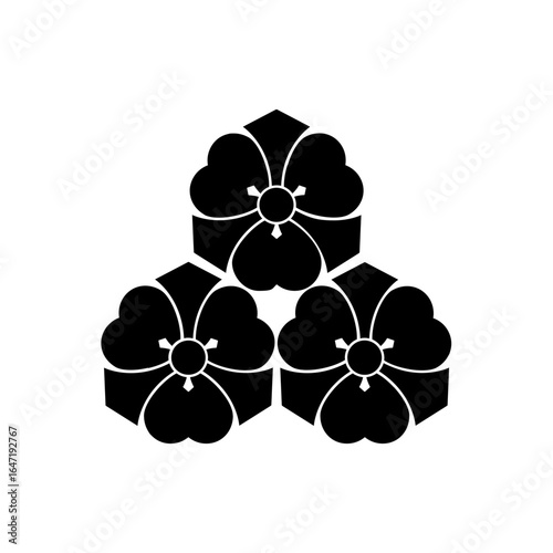 片喰紋・三盛り片喰（みつもりけんかたばみ）