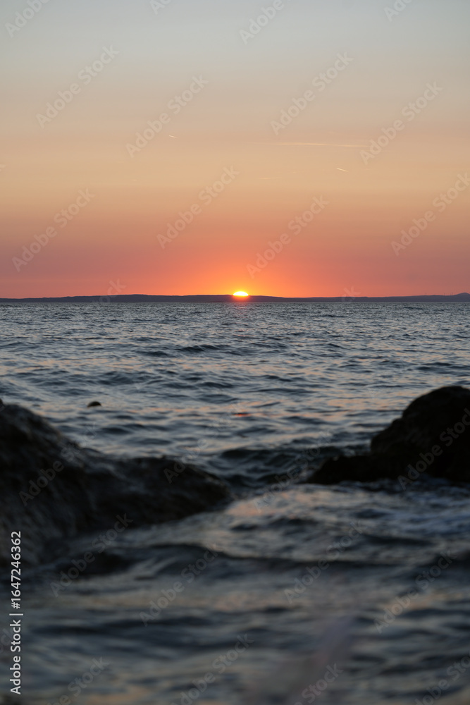 Obraz premium sunset over the sea