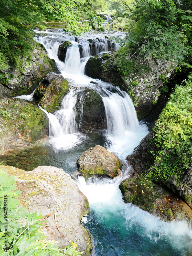 Naklejka premium 伊達市にある三階滝の風景