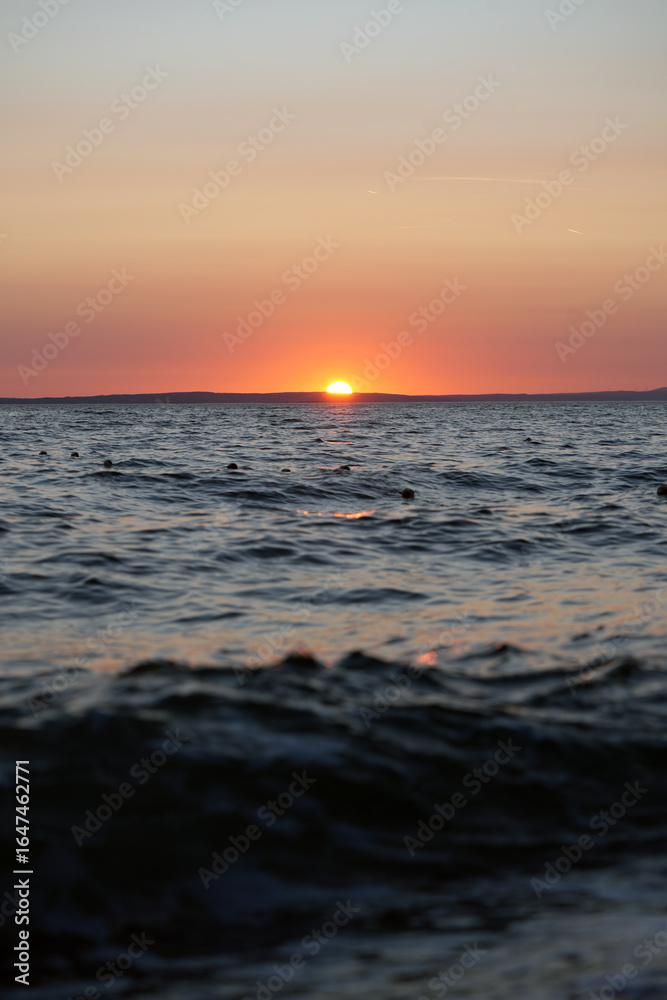 Obraz premium sunset over the sea