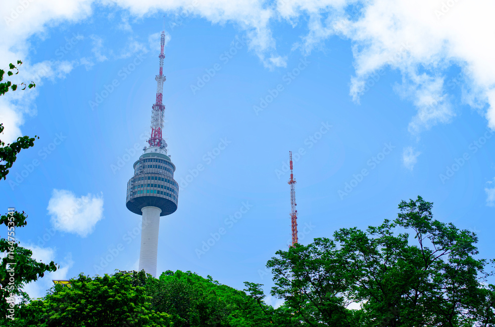 Obraz premium Viewpoint Seoul Korea downtown best view landmark in Namsan park and beautiful cloudy at Seoul tower.1 jun 2025
