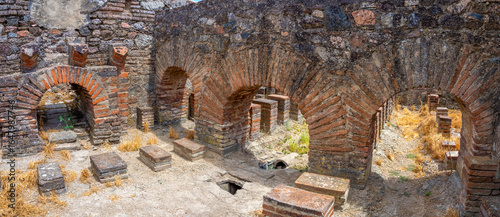 Fotografie Close up of the hypocaustum (an underground structure for heating baths) among t