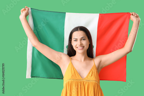 Young woman with Mexican fl...