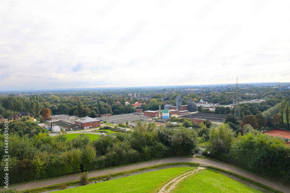 Fototapeta premium Industrieanlage in Duisburg im Ruhrgebiet