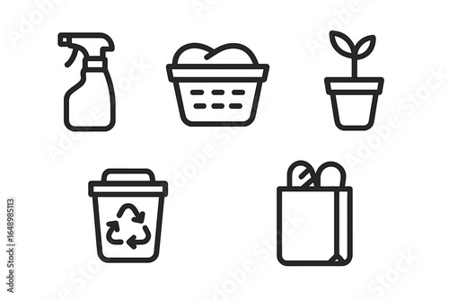 Cleaning and recycling essentials for a sustainable home environment in everyday life