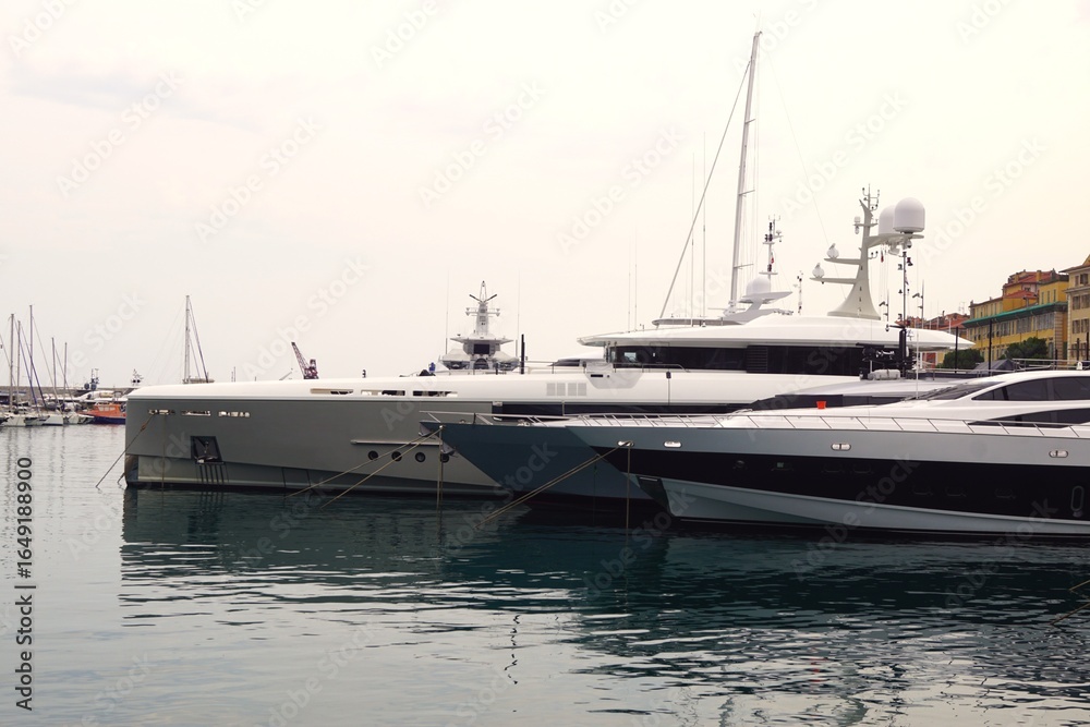 Fototapeta premium yachts in nice