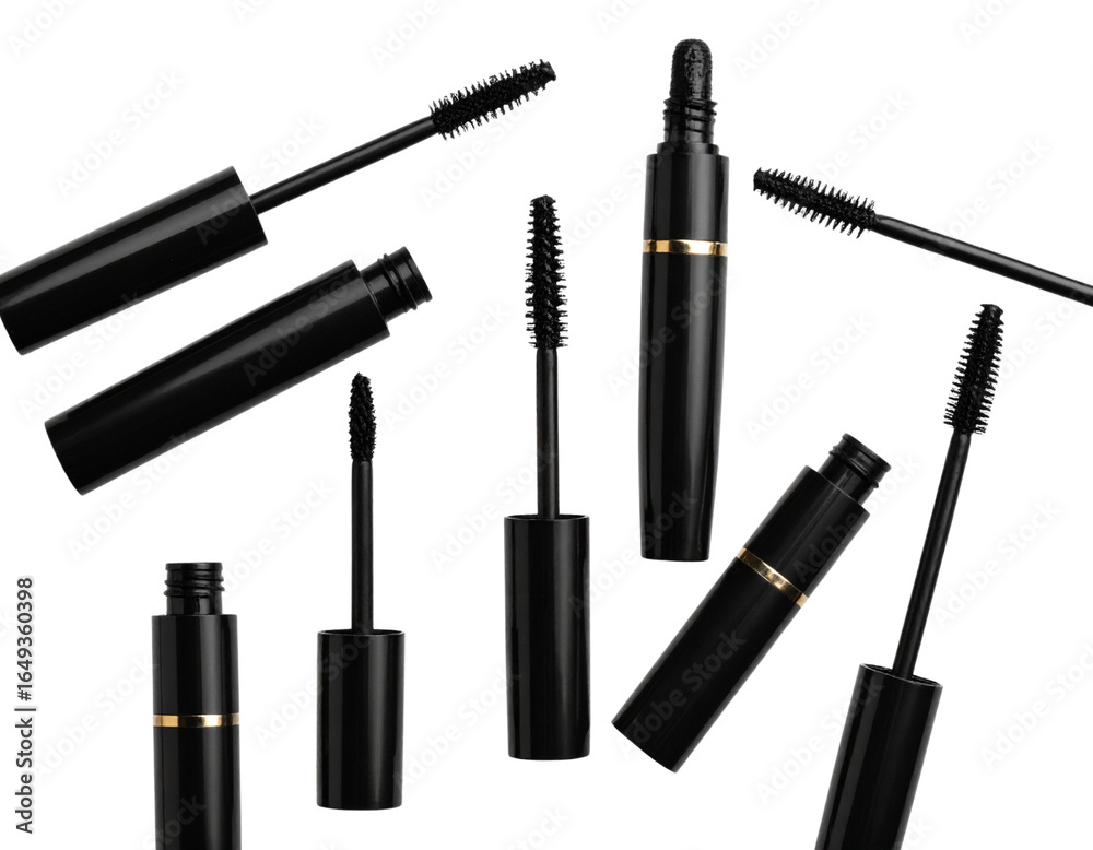 Obraz premium Scattered Mascara Tubes and Brushes in Dynamic Composition, Side Perspective, Transparent PNG