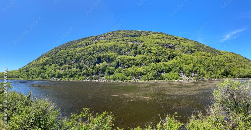 Fototapeta premium lake in the mountains