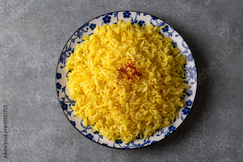 Tableau sur toile A plate of saffron rice pilaf (Turkish name; safranli pilav)