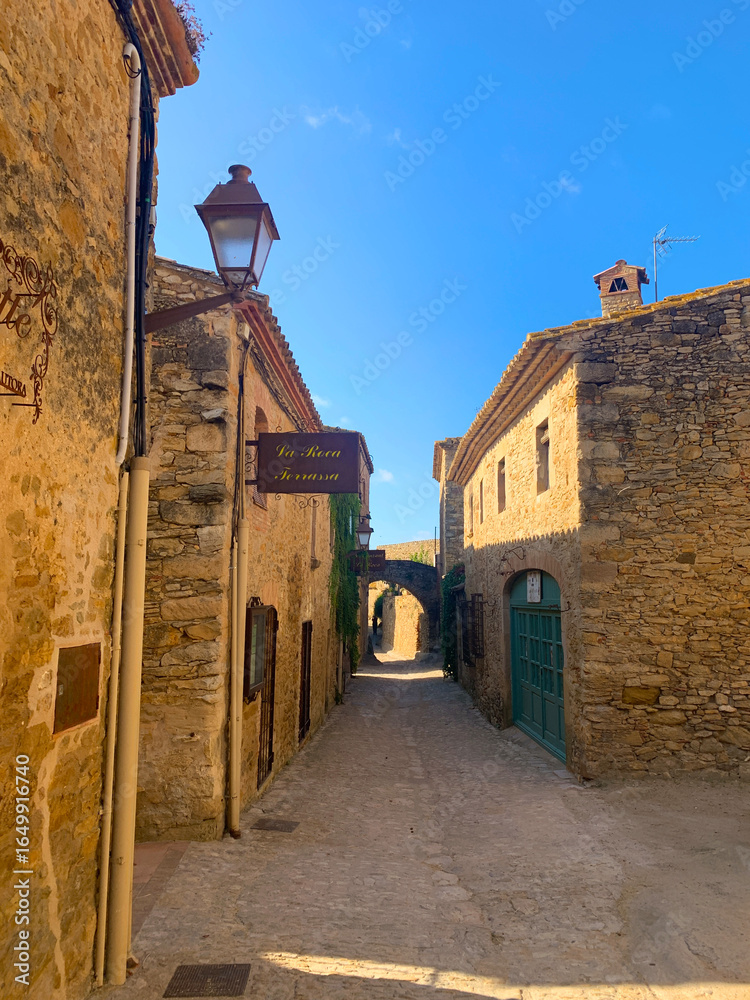 Fototapeta premium narrow street in the old spanish village