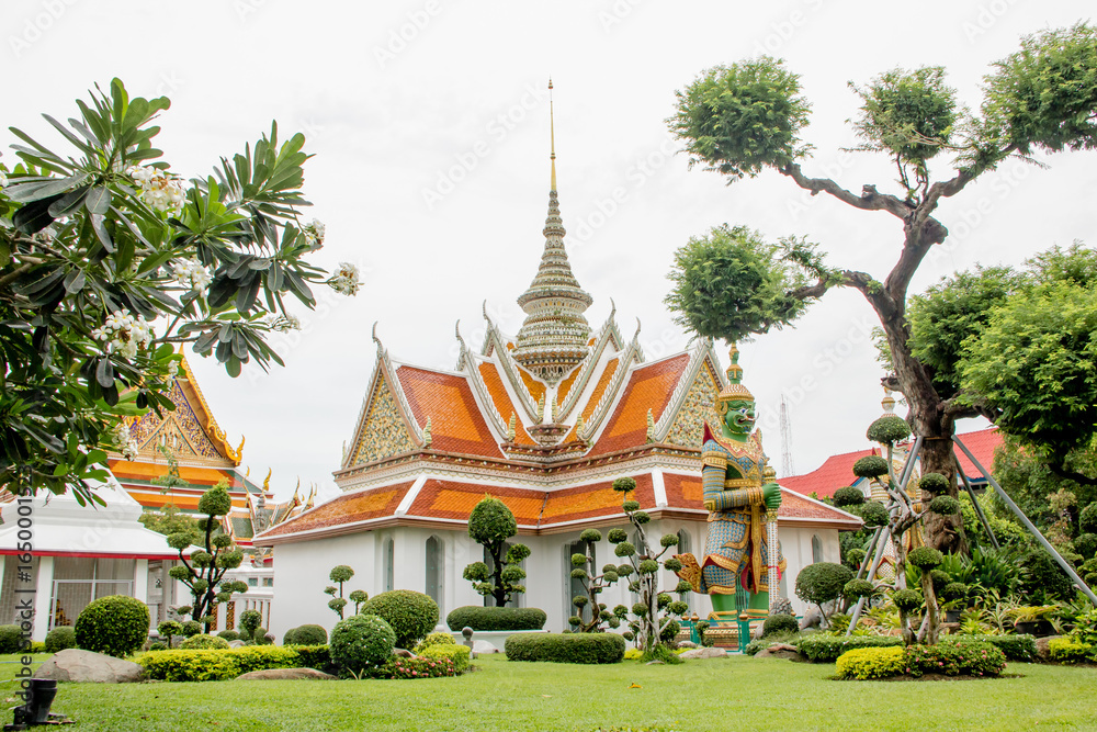 Fototapeta premium Wat Arun temple, one of landmark Chao Phraya river in Bangkok Thailand