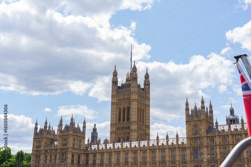 Fototapeta premium Victoria Tower in centre of roof-line of Westminster Palace