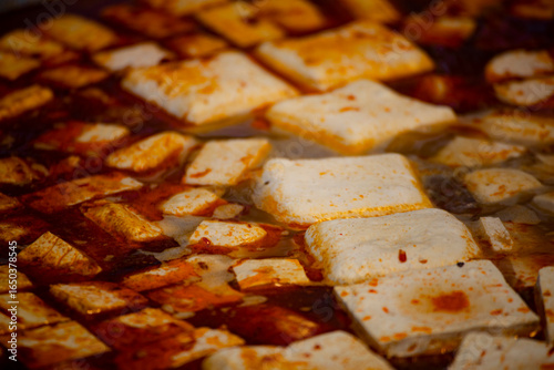 Quadro su tela a classic Taiwanese night market snack—spicy stinky tofu