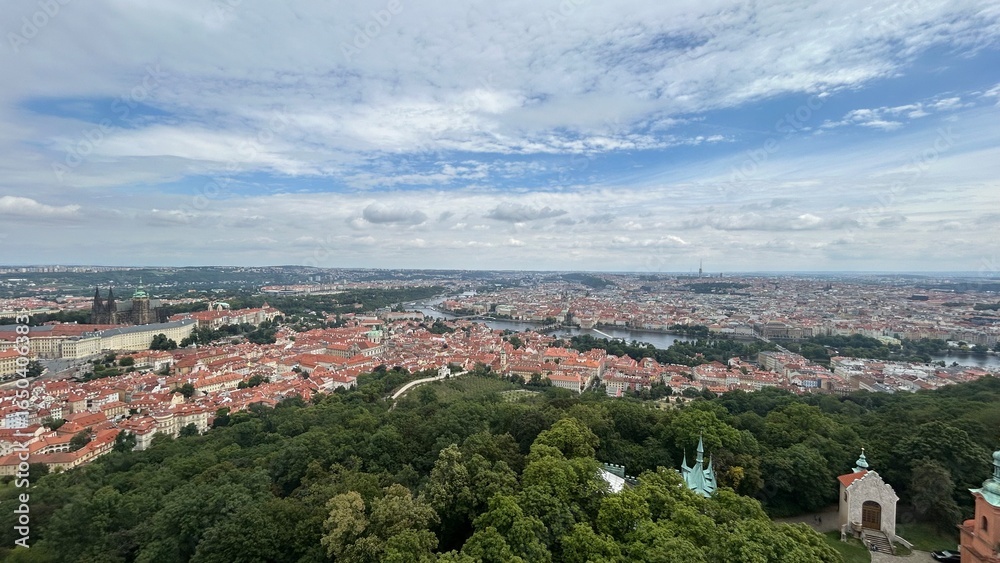 Obraz premium Prague Cityscape with Charles Bridge and Vltava River from Petřín Lookout