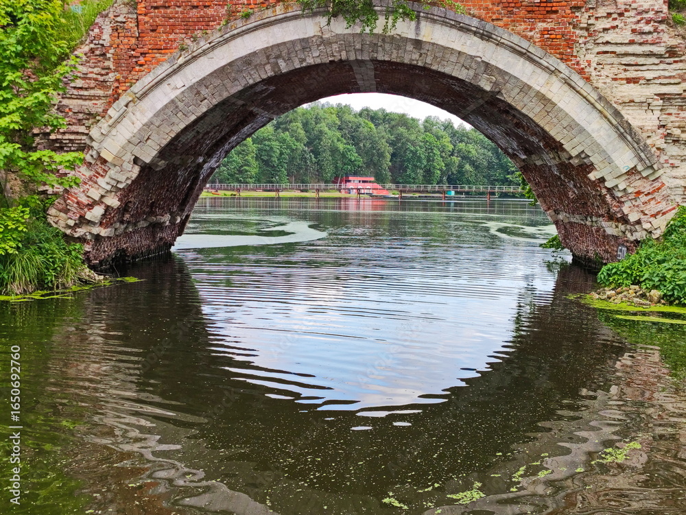 Fototapeta premium ancient arch