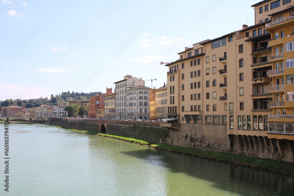 Obraz premium Houses buildings on the banks of river Arno in Florence, Tuscany, Italy.