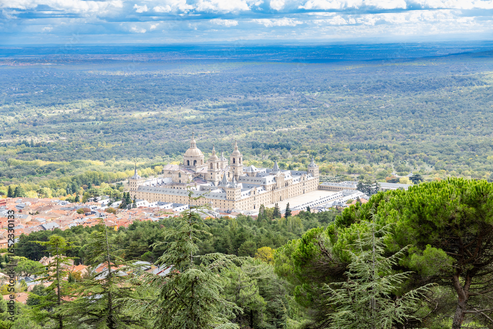 Fototapeta premium Views of the El Escorial Monastery from a viewpoint on Mount Abantos