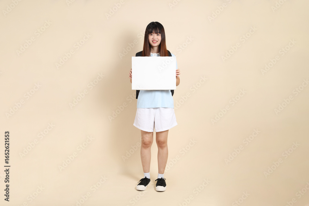 Fototapeta premium 20s Asian Woman in casual clothes