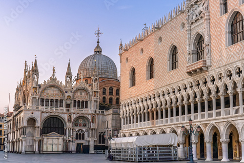 Doge’s Palace and St. Mark’s Basilica at sunrise in Venice