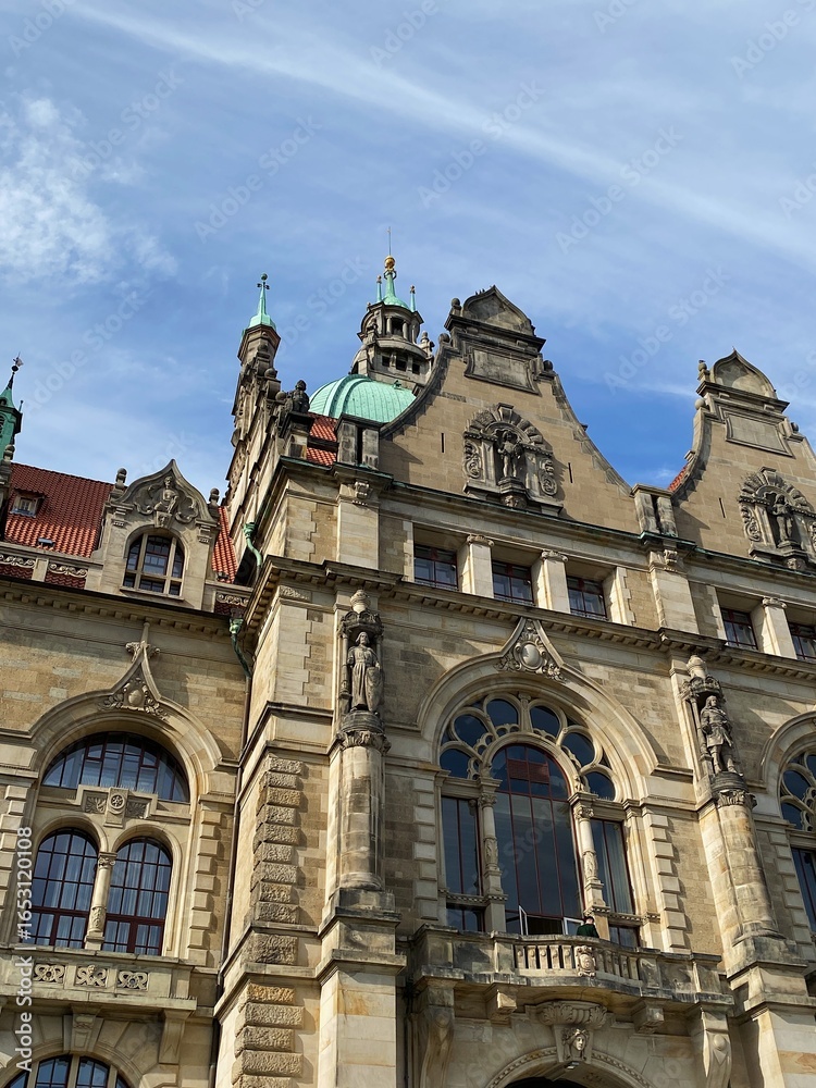 Fototapeta premium New Town Hall or Neues Rathaus in Hannover, Germany. 