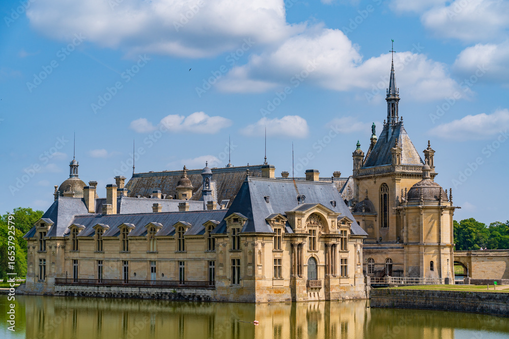 Fototapeta premium Chateau de Chantilly, a historic castle in Chantilly, France