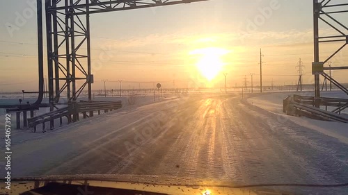 Oil production in Russia: the daily life of oil workers on a drilling rig