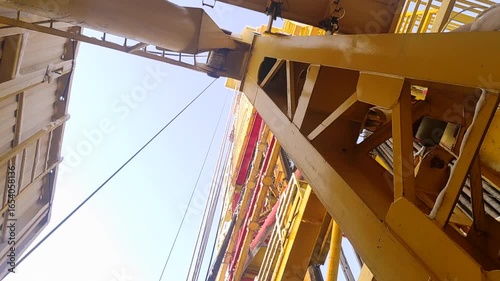 Oil production in Russia: the daily life of oil workers on a drilling rig