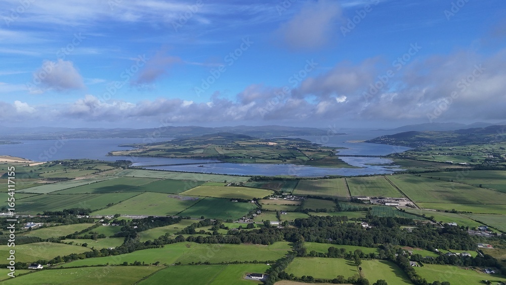 Fototapeta premium survol du site historique de Grianan de Aileach en irlande