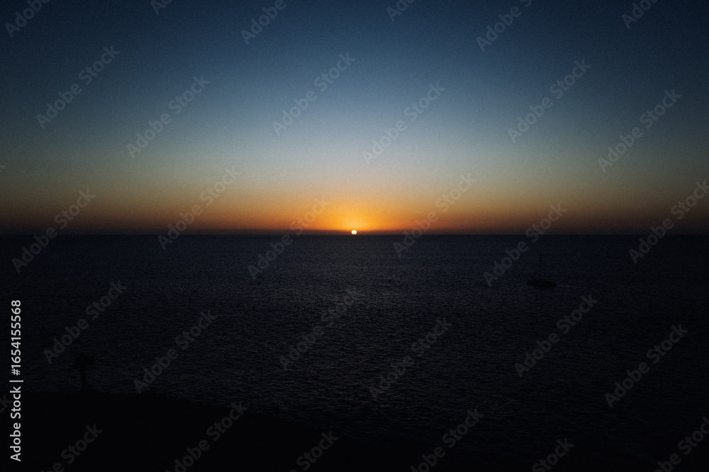 Fototapeta premium sunset over the sea