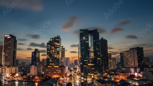 Wallpaper Mural Time-lapse of Makati Skyline at Sunset
 Torontodigital.ca