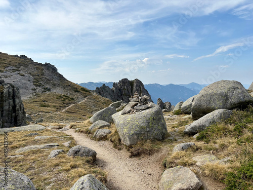 Paysage montagneux sur le GR20 Sud entre Prati et Usciolu