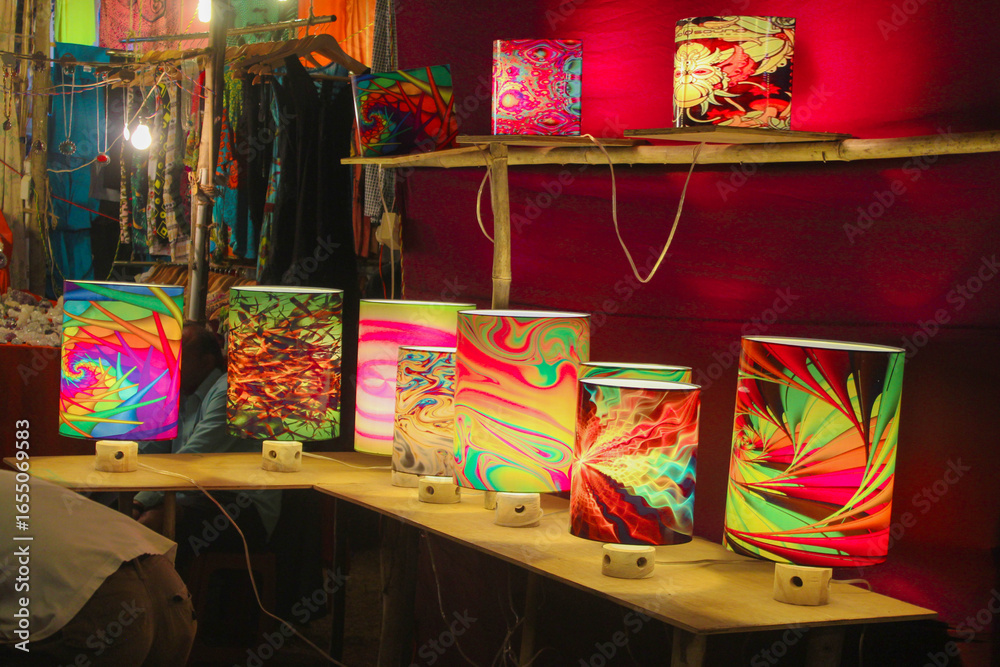 Naklejka premium Vibrant Goan markets filled with handcrafted arts, souvenirs, colorful textiles, pottery, jewelry, and local crafts showcasing Goa’s culture and creativity.