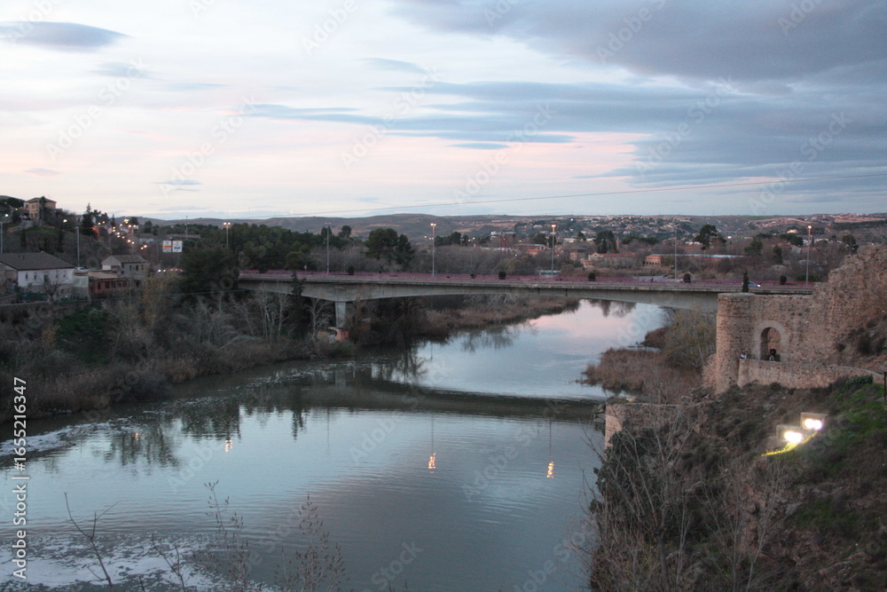 Obraz premium Bridge over the Tago River, Toledo, Spain