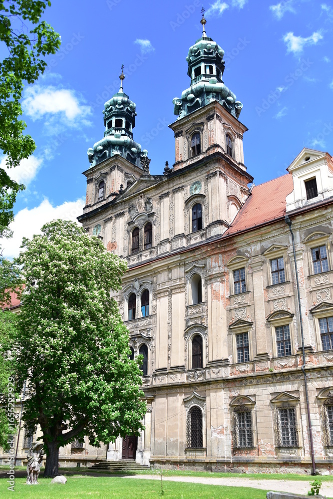 Fototapeta premium Zabytkowy zespół klasztorny w Lubiążu, największe opactwo cysterskie na świecie, Dolny Śląsk, Polska, Europa,