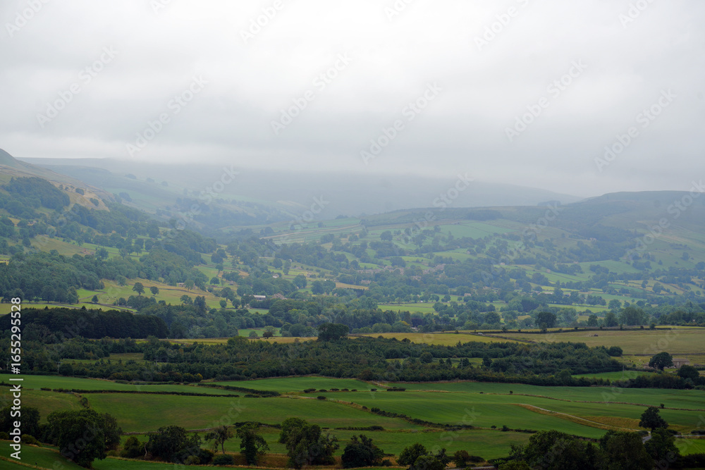 Fototapeta premium Yorkshire Dales im Nebel