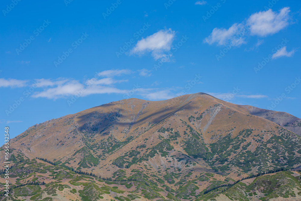 Obraz premium Xinjiang North Tianshan Mountain Range Landscape, China
