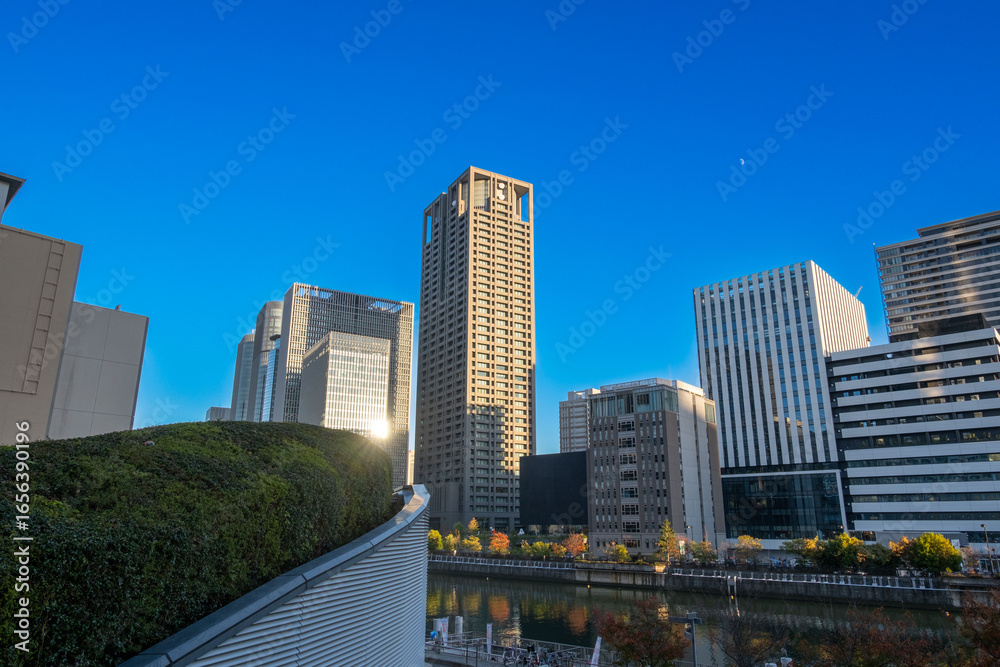 Fototapeta premium 日本、大阪市、城市、西日本、橋、風景、青空、水、街道、建築、写真素材 